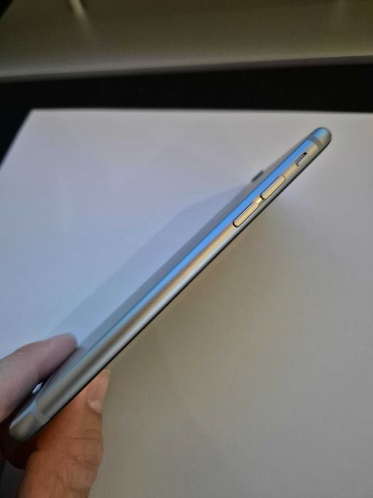 Iphone 6 de 64GB - Como novo sem marcas de uso