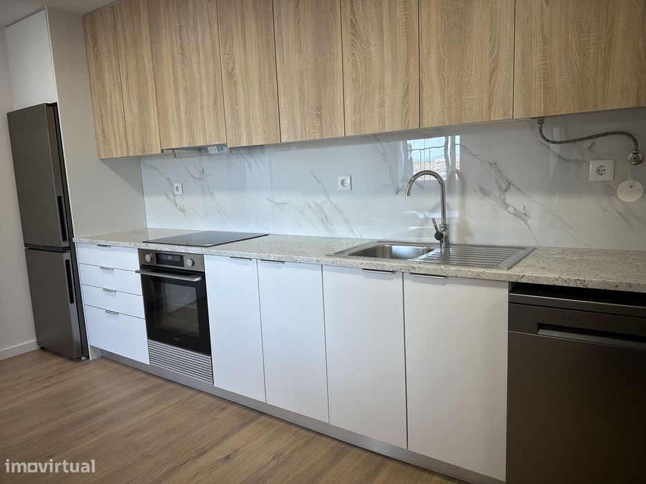 Arrendo Apartamento T.1, mobilado, em Moradia nos Parceiros