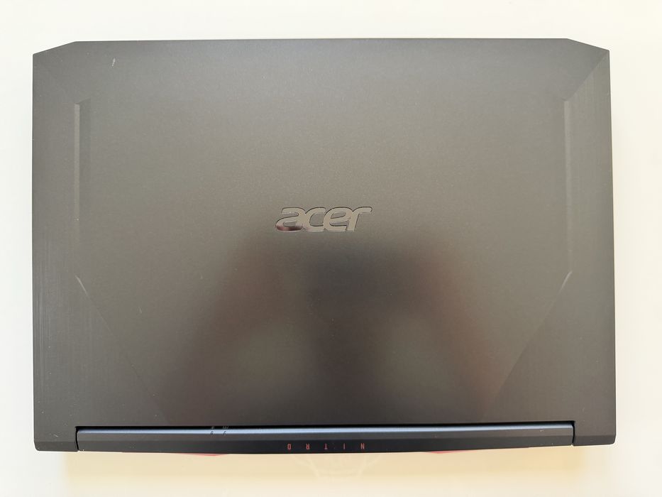 Acer Nitro 5: Intel i7, RTX 2060, 512 SSD + 1TB HDD