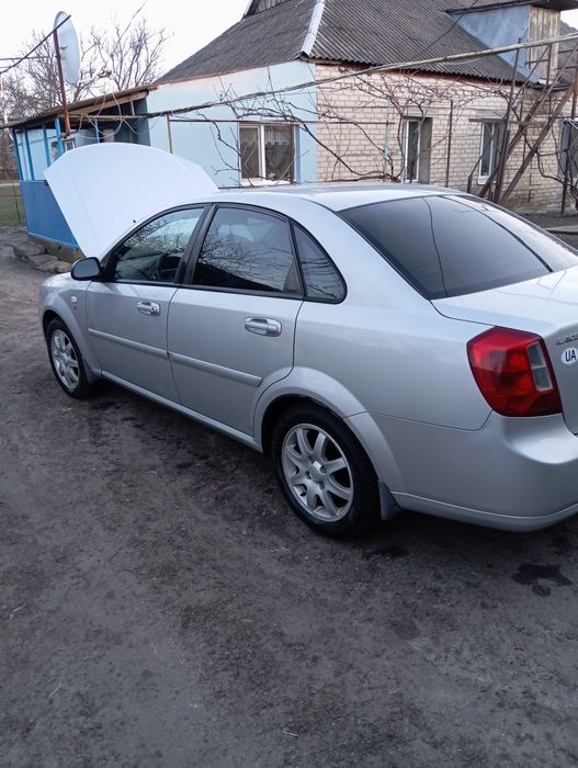 Продам лачетті седан