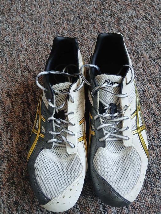 Kolce biegowe Asics stan bdb