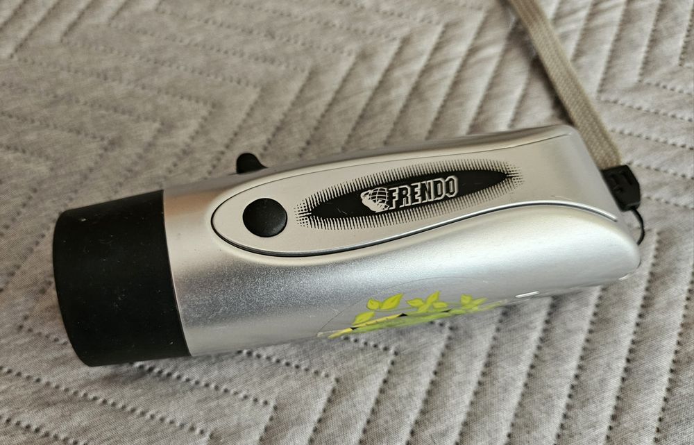 Lanterna led dínamo