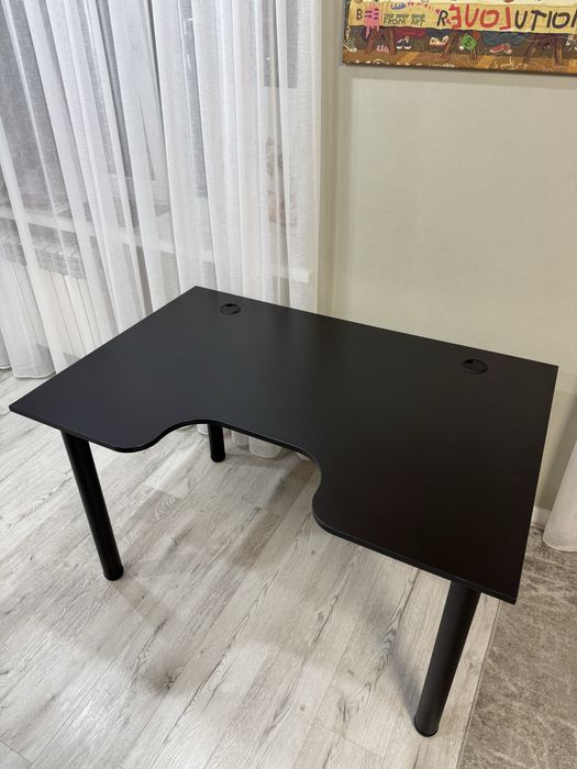 Геймерський стіл. В наявності. Геймерский стол (Игровой, компютерный)