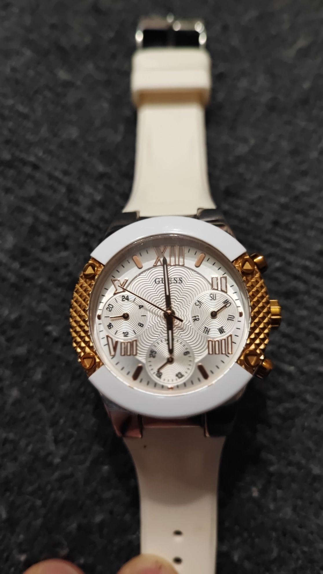 Guess w0773l1 top