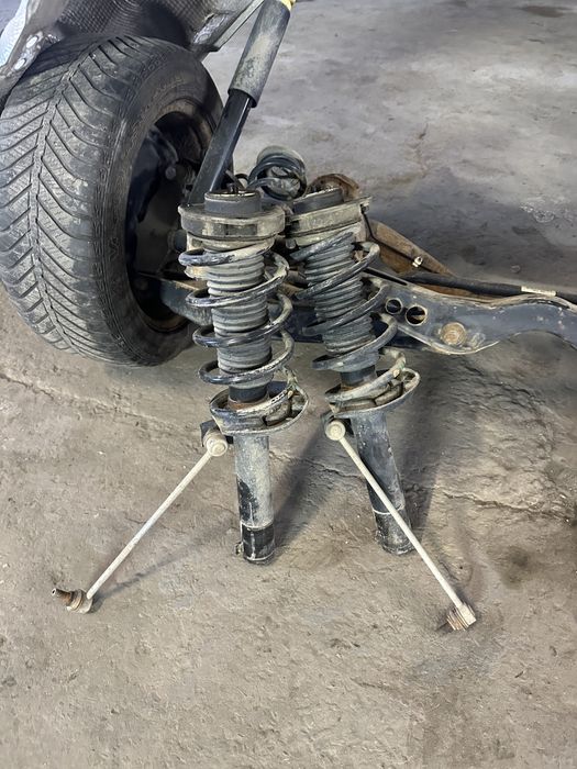 Підрамник рейка цапфа стойка passat b6