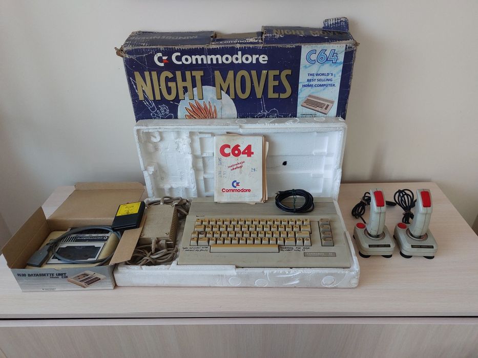 Zestaw Commodore 64 BOX, Night moves, C64