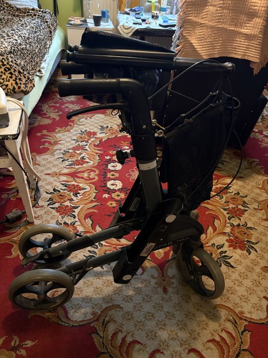 chodziki dla seniorów