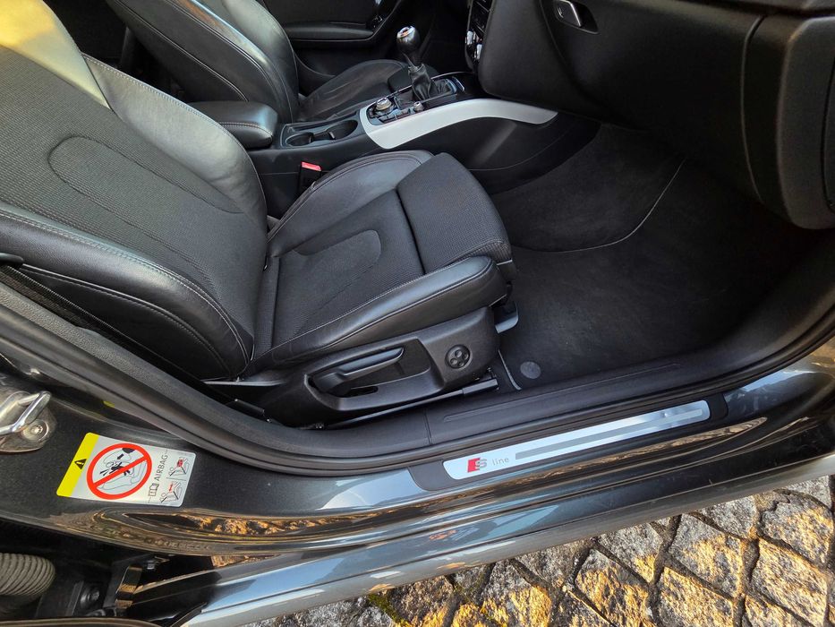 Audi A4 sline impecável, para quem gosta de conforto e segurança