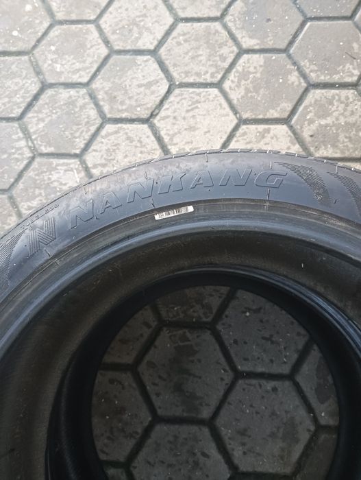 Vendo 2 Pneus (Par) com as seguintes medidas:

NANKANG
225 / 45 ZR18 9