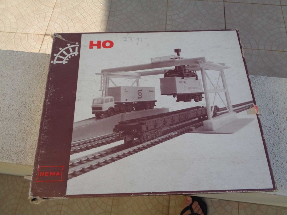 1:87 HEMA sistema de descarga de camiões pista de comboio - incompleta !!!