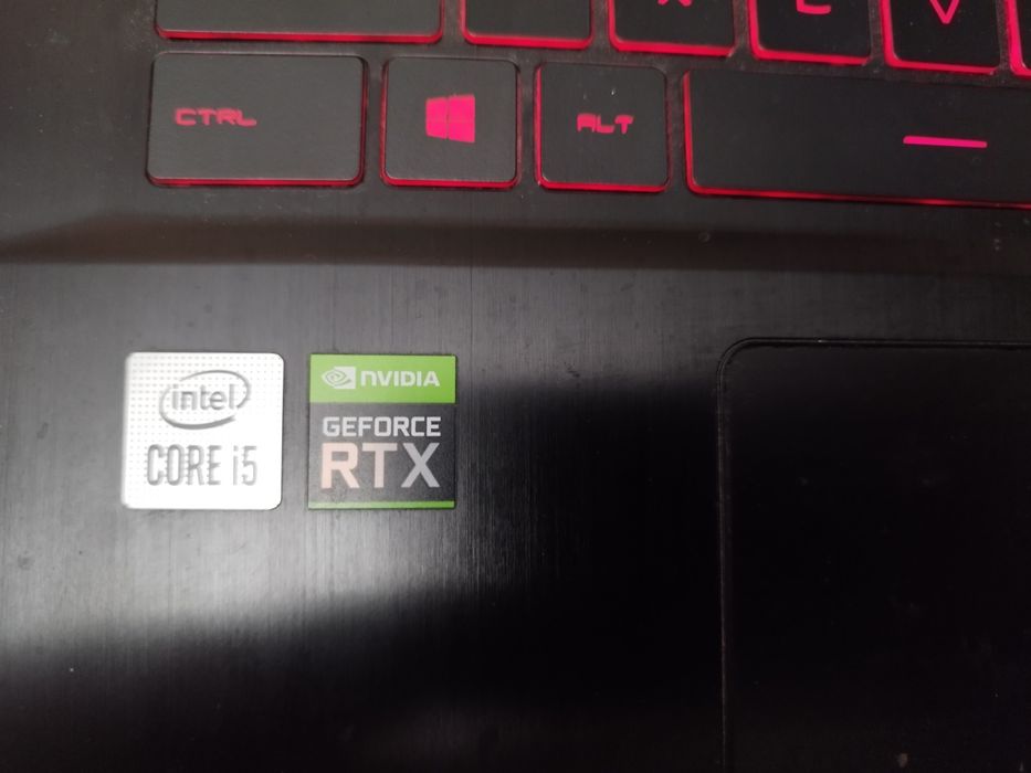 Ігровий ноутбук в гарному стані від виробника MSI