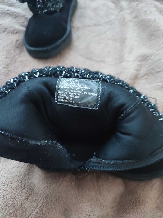 Продам уги на дівчинку 2-3 роки