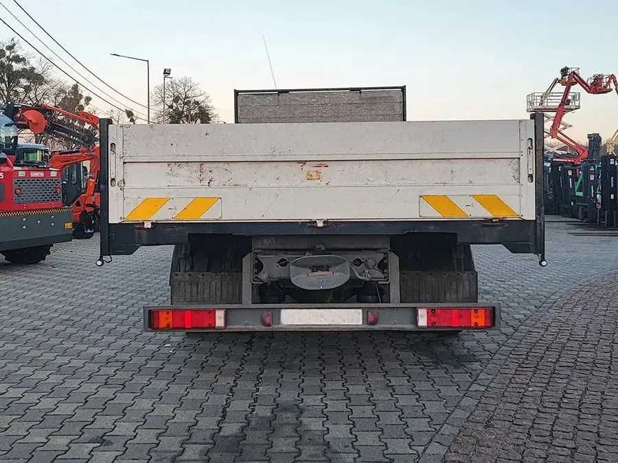 Samochód ciężarowy skrzynia MAN 13.284 DMC 11,5 tony