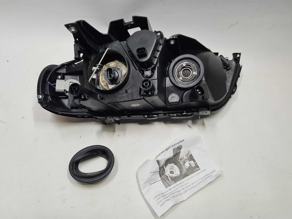Lampa prawa reflektor prawy przód BMW X5 E53 NOWA H7 HB3