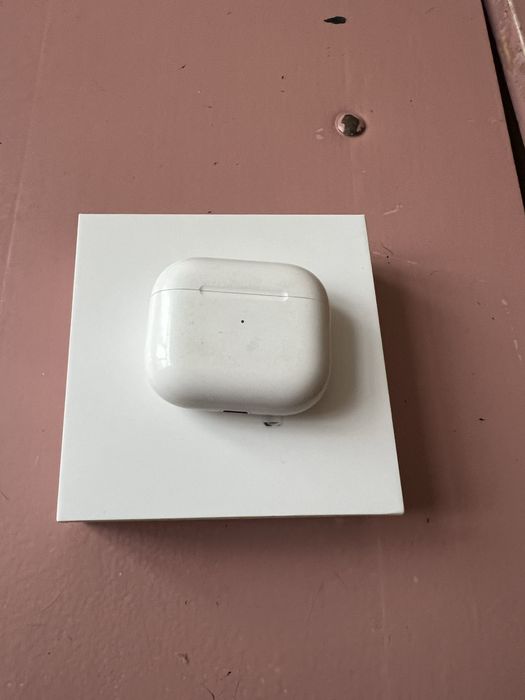 Продам навушники Apple AirPods