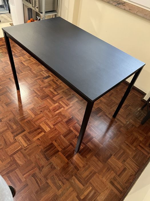 Mesa ikea preta