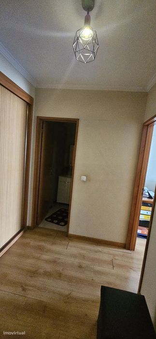 T2 com terraço, garagem e arrumos