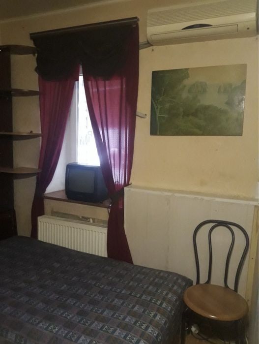 Квартира в центрі з підселенням !