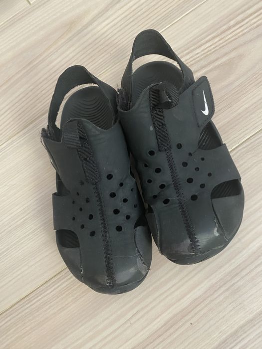 Sandałki Nike r.32