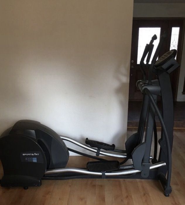 SPORTSART 8300  elíptica