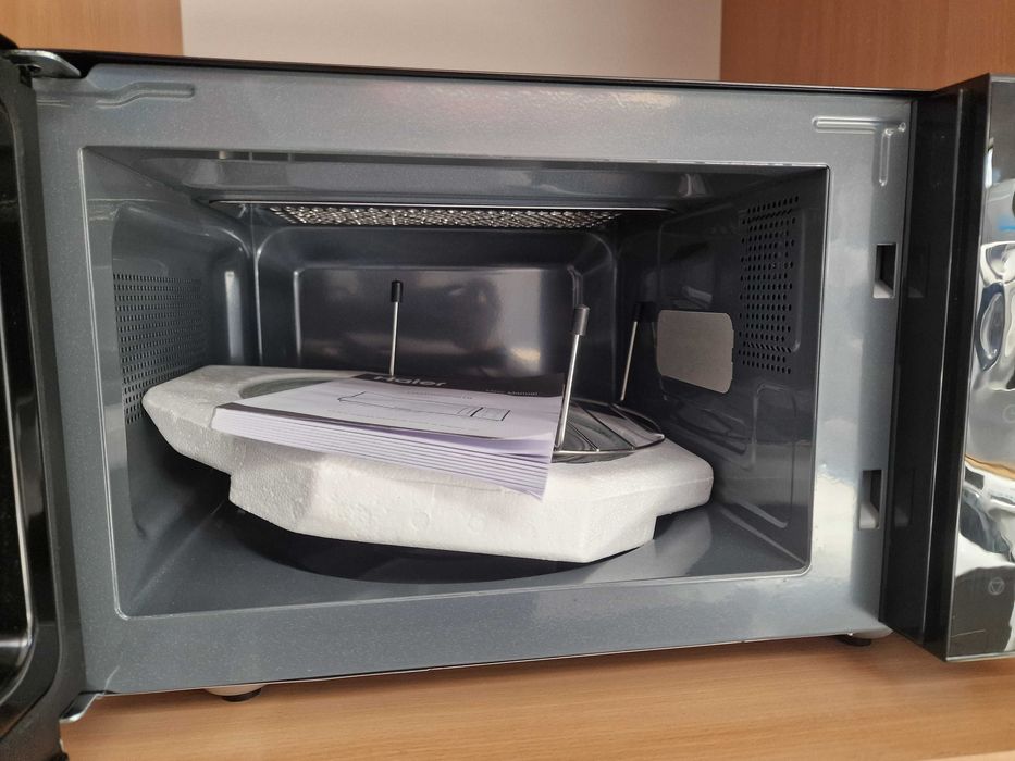 Kuchenka mikrofalowa Haier ID Touch Seria 2 HAMGI20S2STB Grill