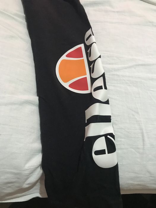 Коплект лоссины и 2 футболки топа ellesse
