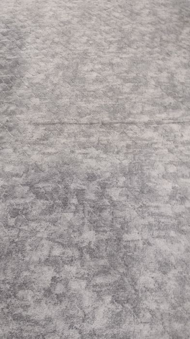 Sprzedam duzą wykładzinę 380x270 cm.