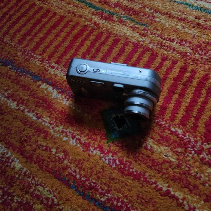 Фотоаппарат Sony Cyber-shot DSC-P92 Карта памяти и Адаптер