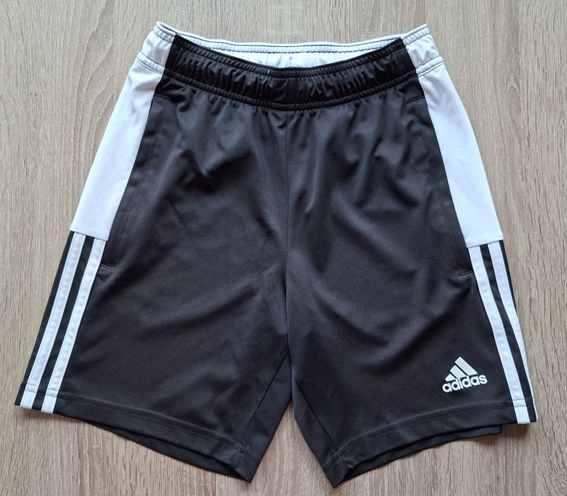 Spodenki chłopięce Adidas 152