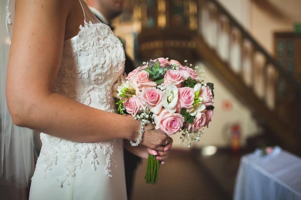 prześliczna suknia ślubna...plus GRATIS