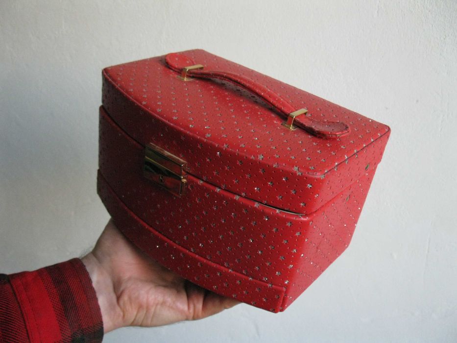 Шкатулка для украшений  раскладная автоматическая.