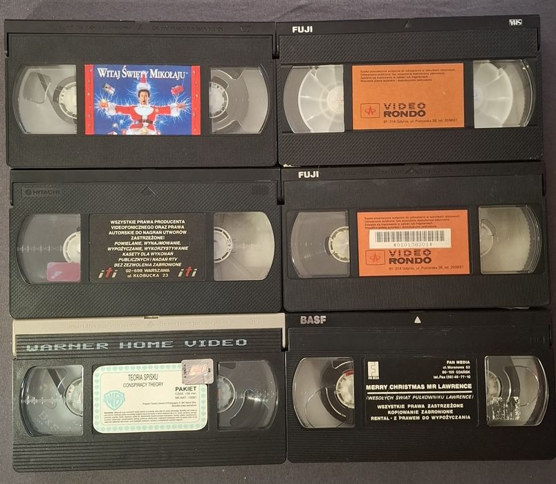 Zestaw 5 kaset VHS I gratis Witaj święty Mikołaju z Chevy Chase.