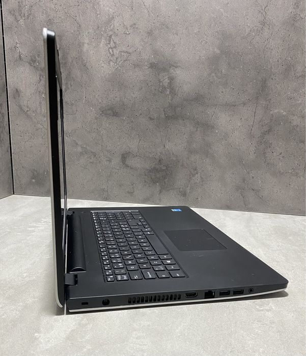 Ноутбук Dell P26E 17"/ на відновлення! N2811