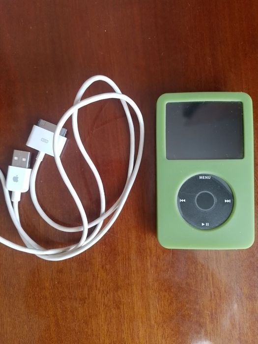 I Pod 30 GB MA 446 FB /A . Робочий стан.