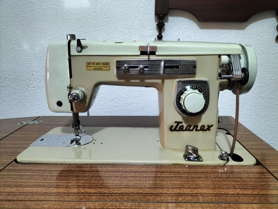 Máquina de costura Joanex
