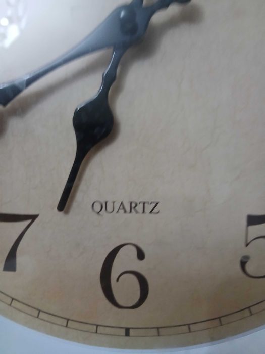 годинник настінний ЛУНА