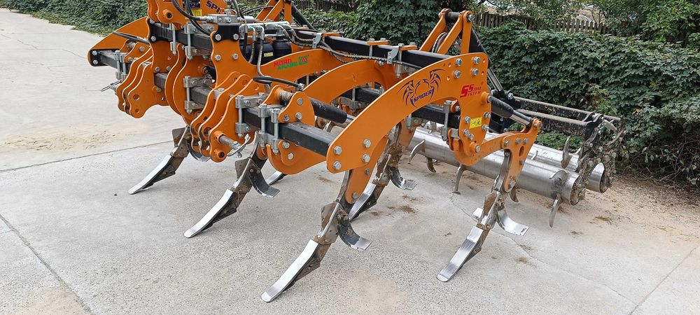Wynajem maszyny SPIDER 7M300 pług dłutowy