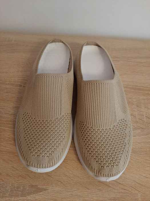 Жіночі мокасини беж