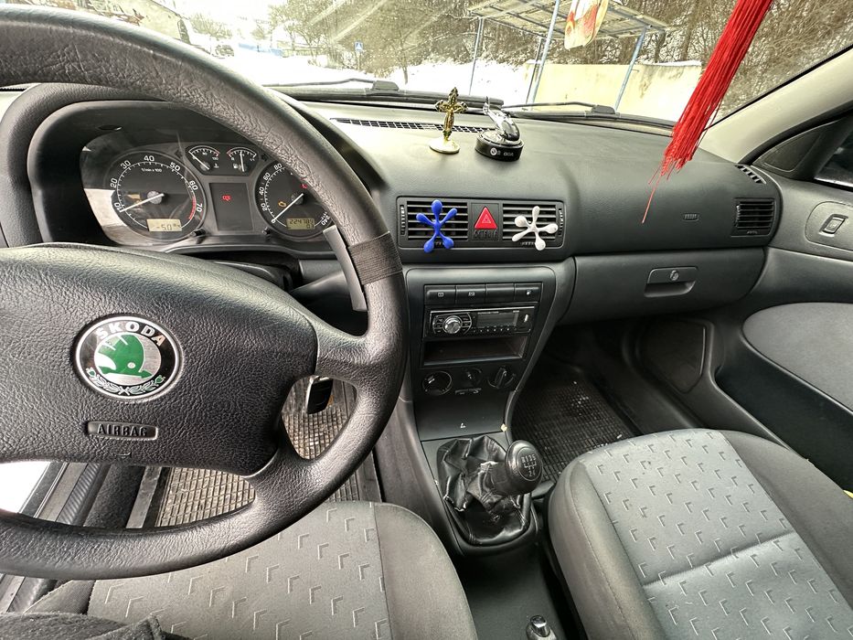 Продам Шкоду Тур 1.6