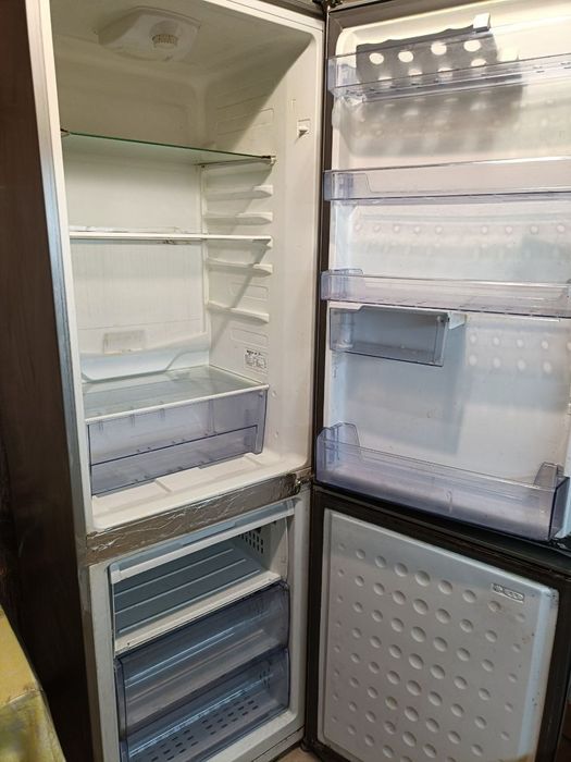 Холодильник Beko після виключення  світла не запускається.