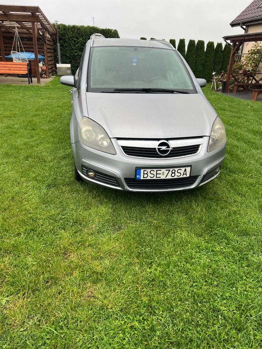 Samochód osobowy Opel Zafira B