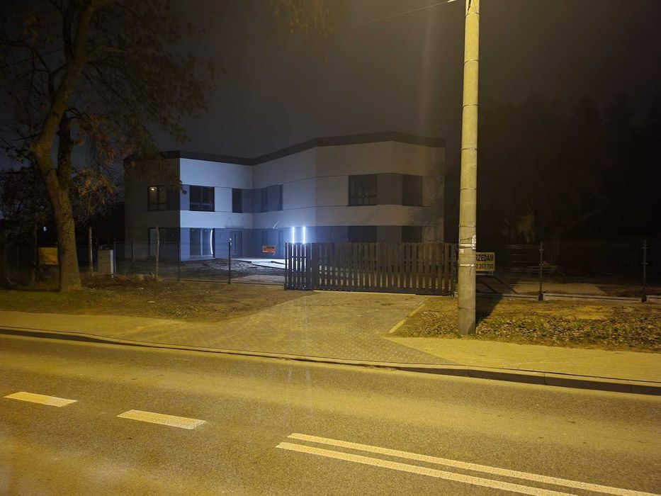 Nowy dom w Jazgarzewie do zamieszkania lub na działalność.