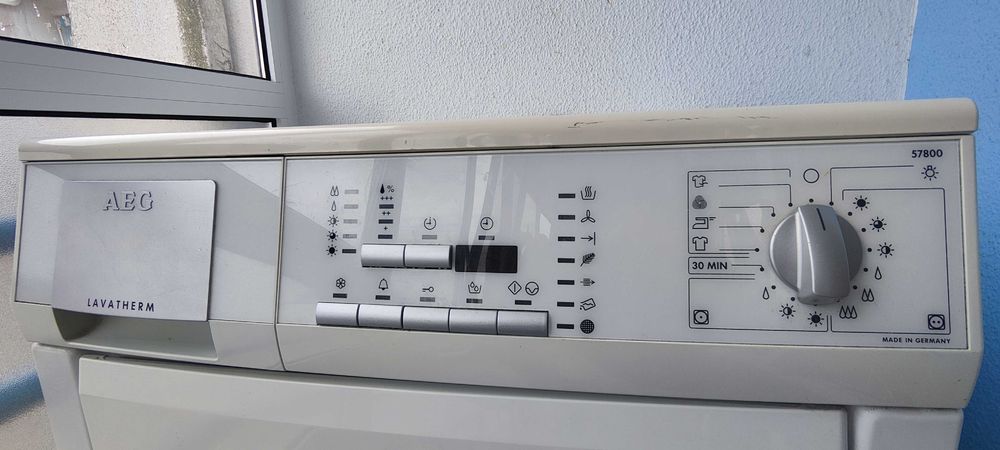 Máquina Secar Roupa AEG Lavatherm 57800