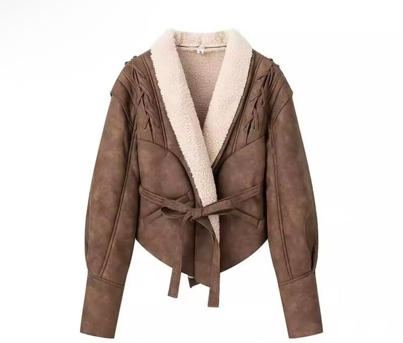 Жіноча куртка розмір М