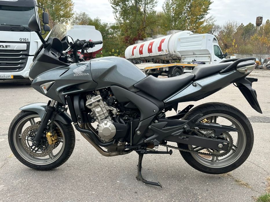 Продам мотоцикл HONDA CBF600