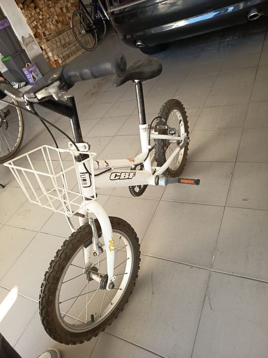Bicicleta com cesta