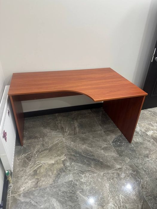 Столы  для офиса и дома