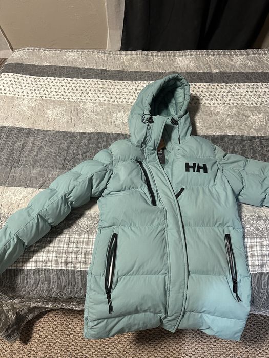Пуховик Helly Hansen
