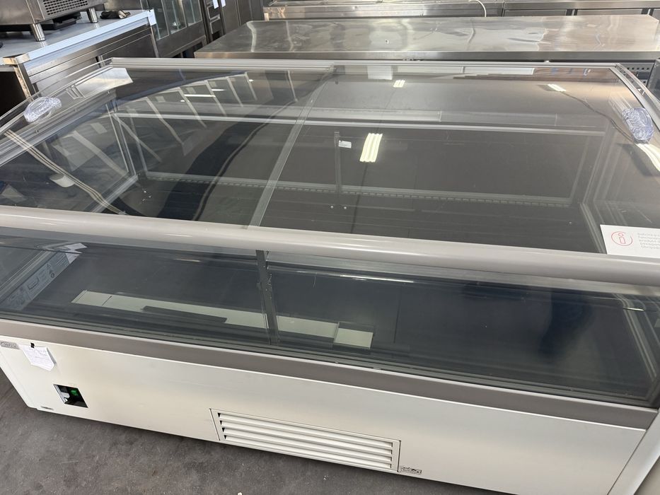 Arca congelação Vitrine  expositora  ,ilha ,muito nova