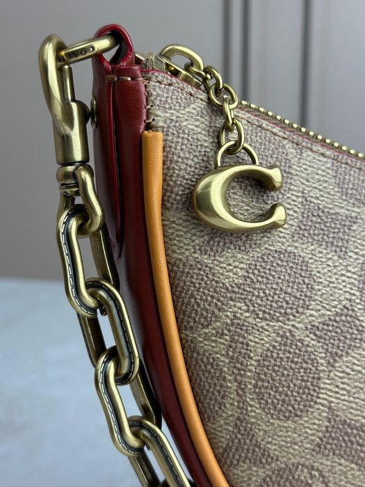Жіноча сумка на плече Coach Mira 24, класичний логотип, золота фурнітура, оригінал
